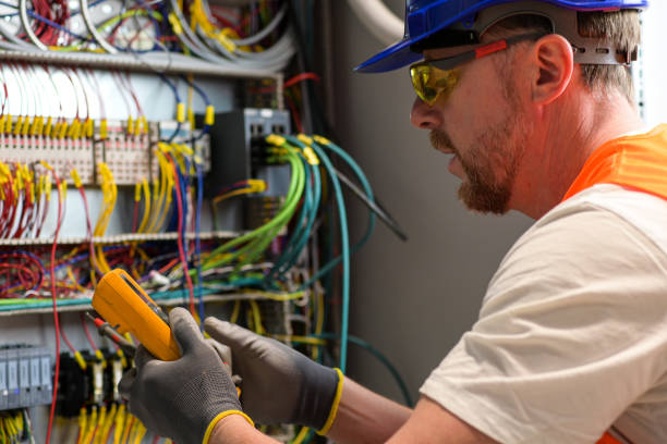 Best Affordable Electrician  in Bayou Country Clu, LA